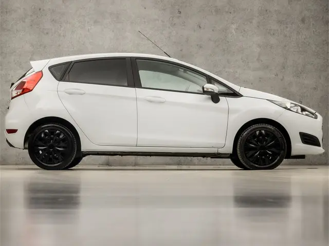 Ford Fiesta 1.0 Sport 2015 Benzine 4
