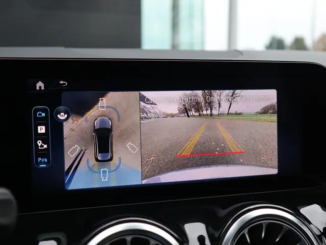 Mercedes-Benz B-Klasse 180 AMG Line 2025 Benzine 27