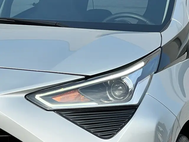 Toyota Aygo 1.0 VVT-i x-joy Automaat 5-deurs 2019 Benzine 6