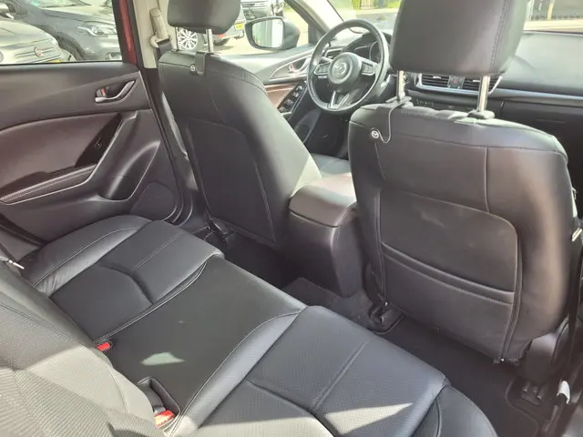 Mazda 3 2.0 SkyActiv-G 120 SkyLease 2017 Benzine 11