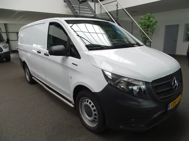 Mercedes-Benz eVito eVito Lang 41 kWh 2019 Elektrisch 9