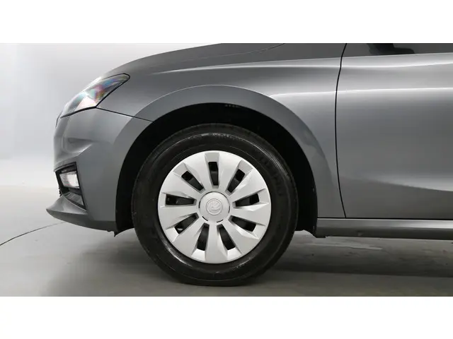 Škoda Fabia 1.0 TSI 95pk Selection 2024 Benzine 11