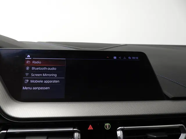 BMW 1 Serie 5-deurs 118i 2020 Benzine 26