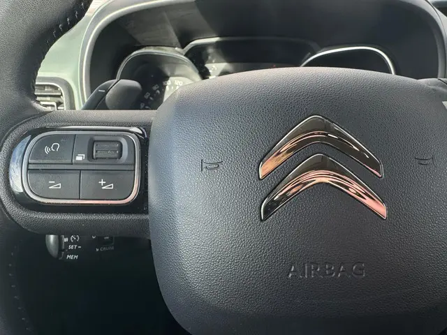 Citroën Berlingo 1.2 PureTech Shine 2020 Benzine 25