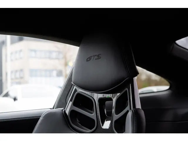 Porsche 911 3.0 Carrera GTS 2022 Benzine 24
