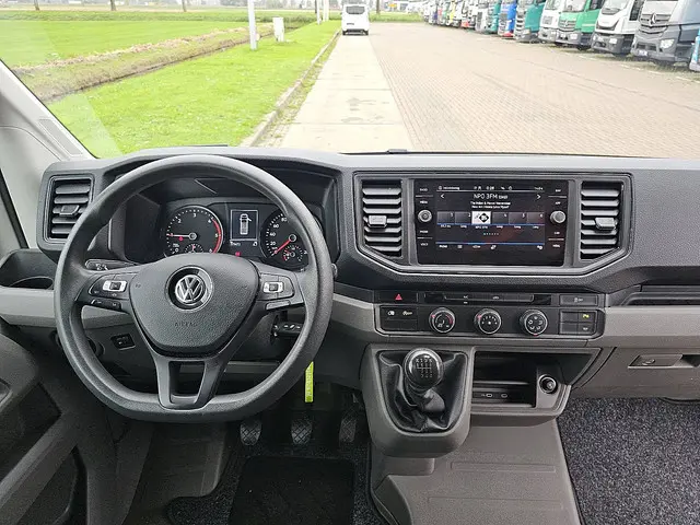 Volkswagen Crafter 35 2.0 2022 Diesel 8