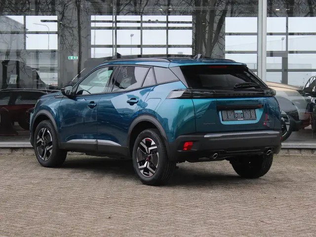 Peugeot 2008 1.2 Hybrid 145 Allure 2026 Hybride Benzine 2