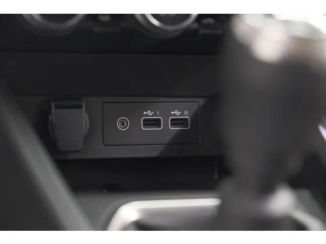 Renault Clio 1.0 TCe 90 GPF techno 2025 Benzine 47