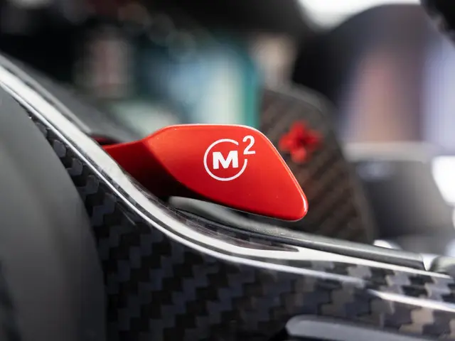 BMW M4 Cabrio Competition xDrive 2022 Benzine 33