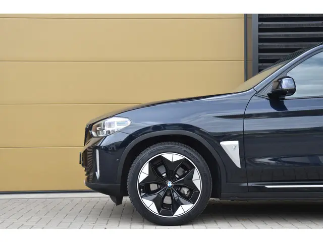 BMW iX3 High Executive 80 kWh 2021 Elektrisch 7