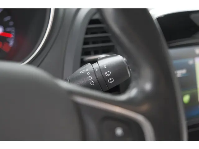 Renault Captur TCe 150 EDC Intens 2019 Benzine 38