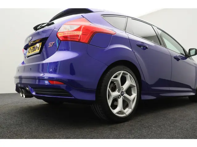 Ford Focus 2.0 EcoBoost ST-2 2012 Benzine 20