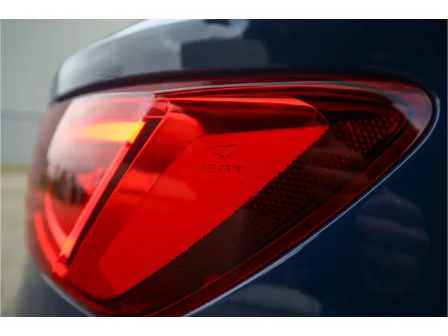 SEAT Leon 1.5 TSI FR Business Intense 2019 Benzine 35