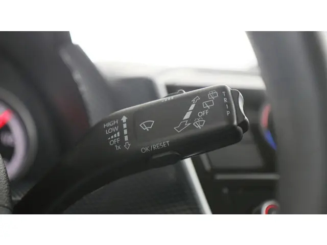 Volkswagen up! 1.0 BMT 60pk Move up! 2019 Benzine 23