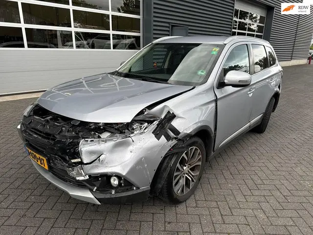 Mitsubishi Outlander 2.0 Connect Pro 2017 Benzine