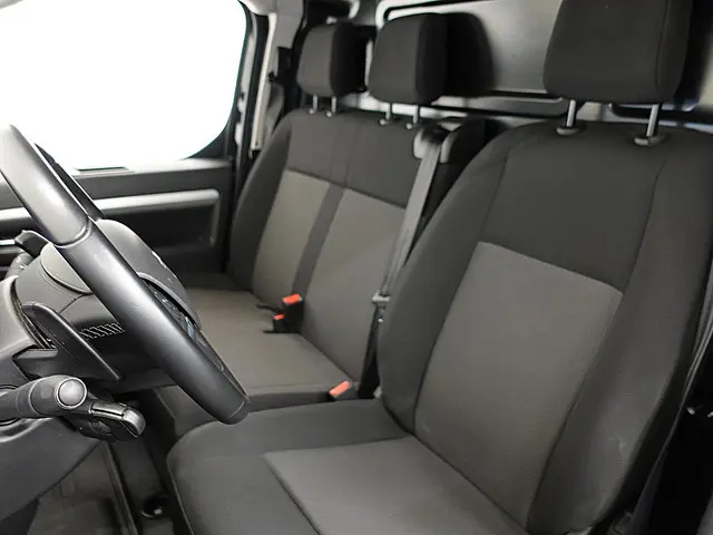 Opel Vivaro 2.0 BlueHDi 145PK Automaat 2024 Diesel 32