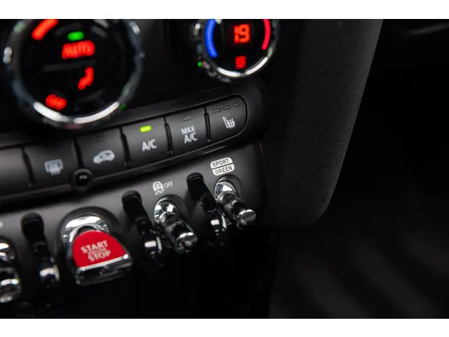 MINI Cooper S 2.0 Resolute Edition 2023 Benzine 65