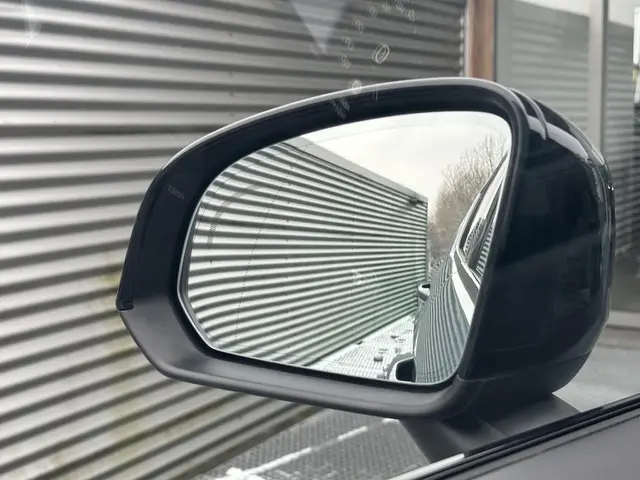 Volvo XC40 1.5 T4 Recharge R-Design 2022 Hybride Benzine 8