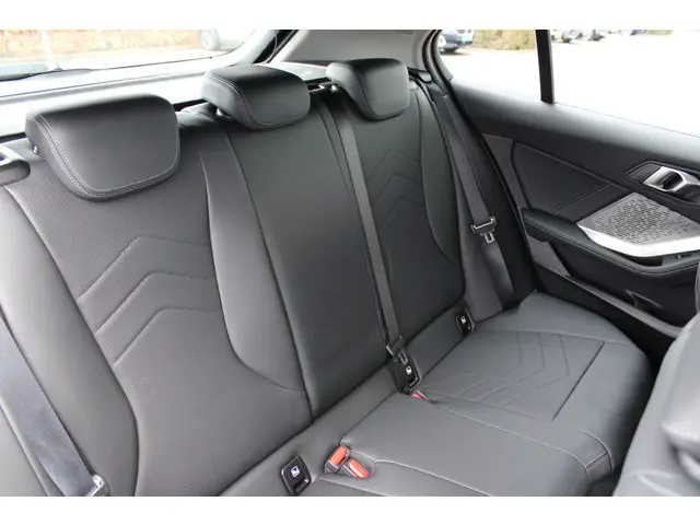 BMW 1 Serie 120 M Sport Automaat 2025 Benzine 7