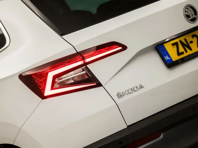 Škoda Karoq 1.0 TSI Sport Deluxe 2019 Benzine 27
