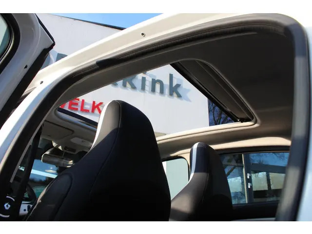 Renault Twingo 0.9 TCe Intens 90 pk EDC 2020 Benzine 21