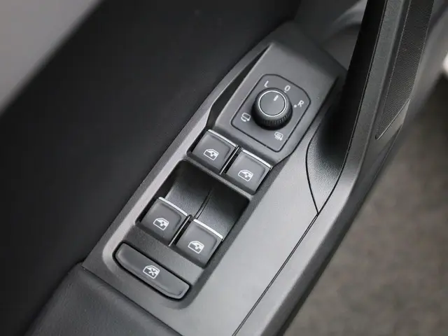 SEAT Leon Sportstourer 1.5eTSI/150PK FR DSG 2024 Benzine 26