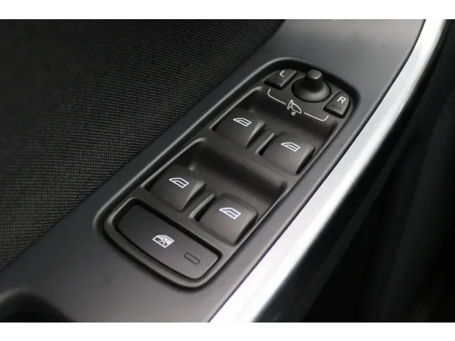 Volvo XC60 2.0 T5 FWD Summum 2014 Benzine 30