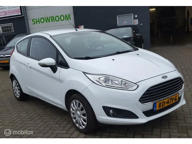 Ford Fiesta 1.25 / 145129 KM. AIRCO 2015 Benzine 2