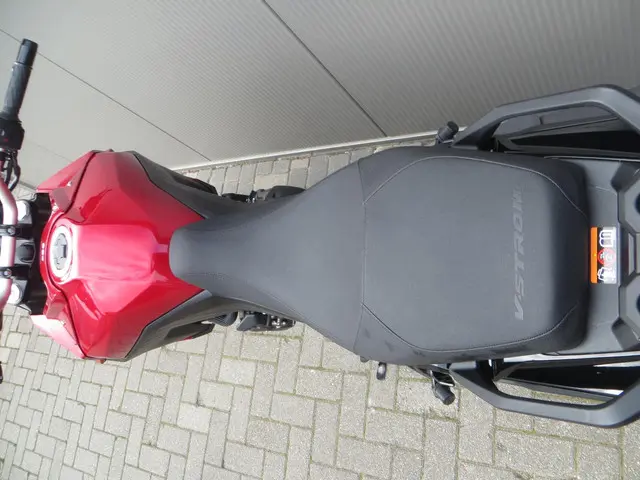 Suzuki V-Strom 800 2025 Benzine 14