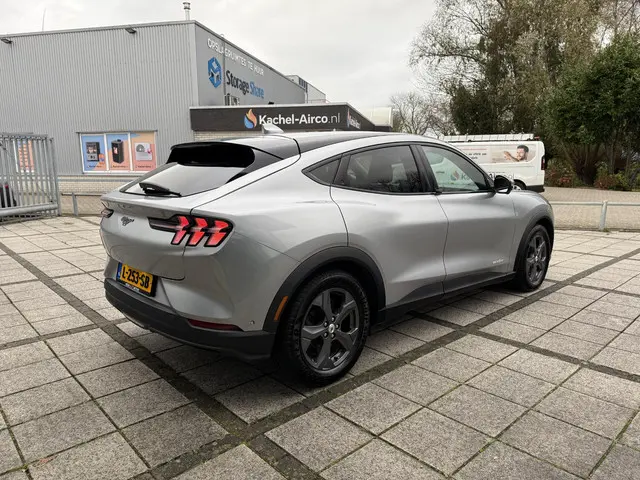 Ford Mustang Mach-E Aut. 75 kWh 2021 Elektrisch 6