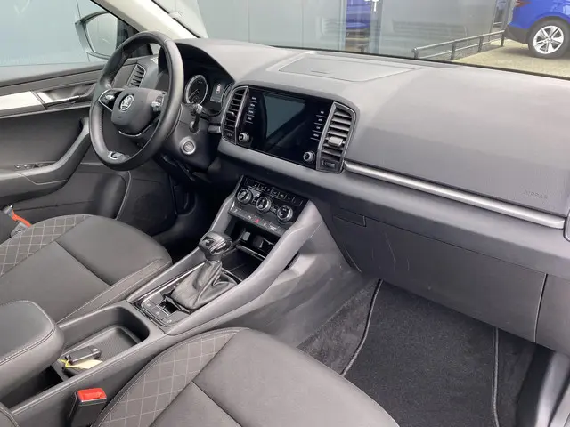 Škoda Karoq 1.5 TSI ACT Business Edition 2021 Benzine 31