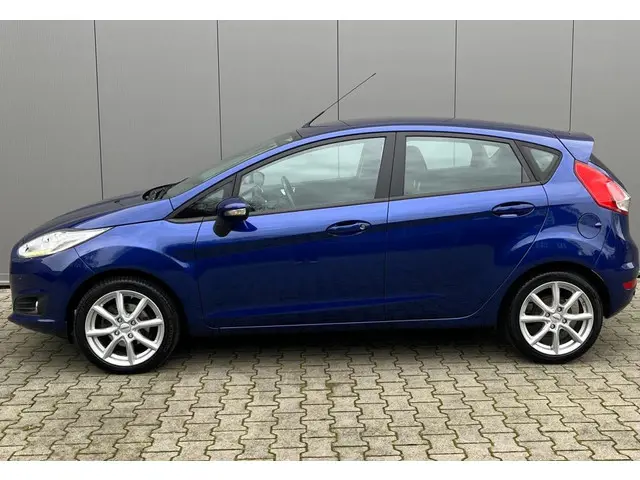 Ford Fiesta 1.0 EcoBoost Candy Blue Edition 2016 Benzine 2