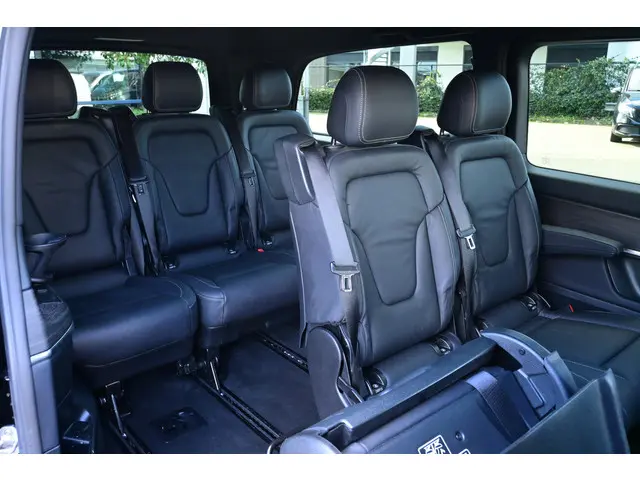 Mercedes-Benz V-Klasse 300d L3 Avantgarde 2024 Diesel 9