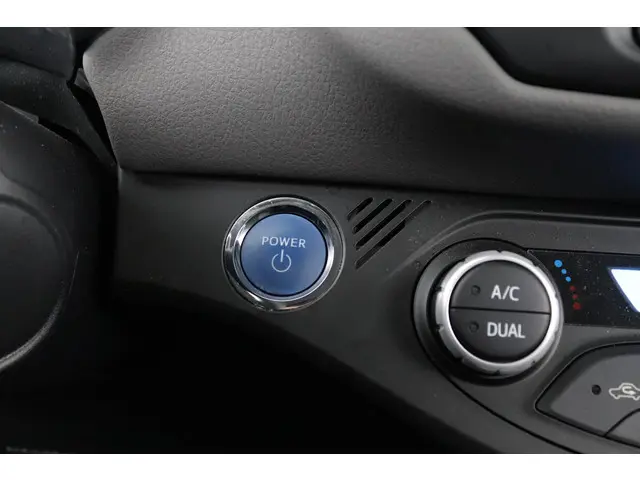 Toyota Yaris 1.5 Hybrid Dynamic 2020 Hybride Benzine 27