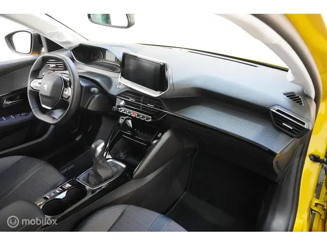 Peugeot 208 1.2 PureTech Allure Pack 2022 Benzine 14