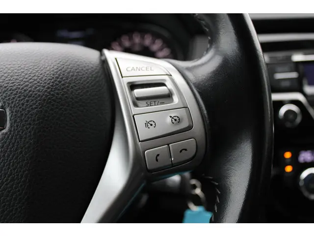 Nissan QASHQAI 1.2 Acenta 2015 Benzine 17