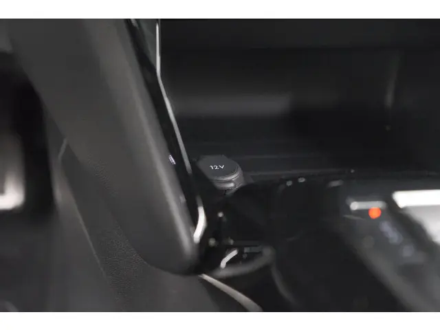 Peugeot 2008 PureTech 130 EAT8 GT 2024 Benzine 51