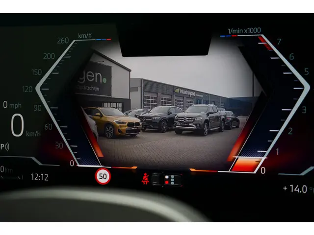 BMW 5 Serie Touring 520i M-Sport 2024 Benzine 90