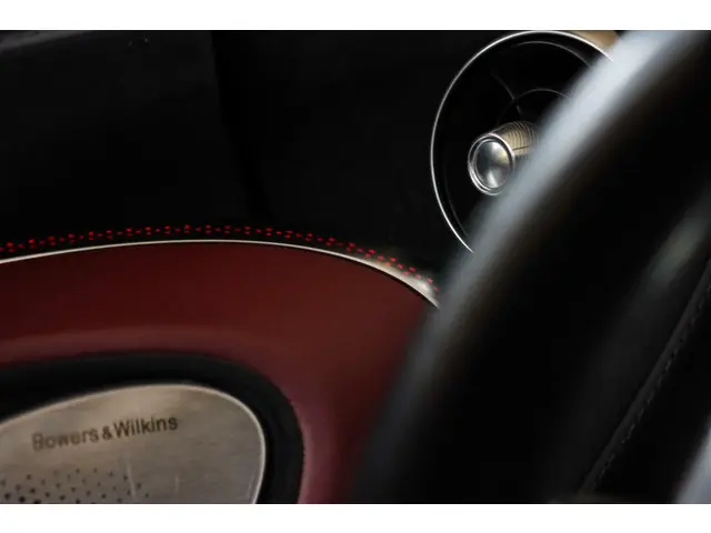 McLaren GT 4.0 V8|Lift|MSO|B&W|Dealer|Pano| 2021 Benzine 25
