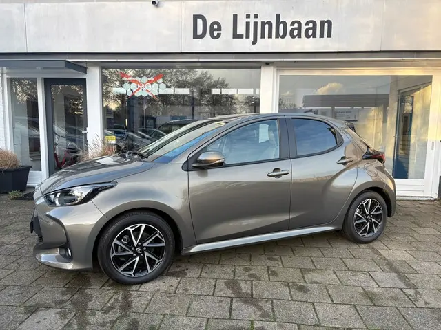 Toyota Yaris 1.5 Hybrid Dynamic 2022 Hybride Benzine 2