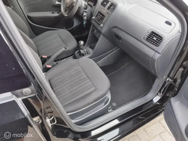 Volkswagen Polo 1.2 2017 Benzine 17