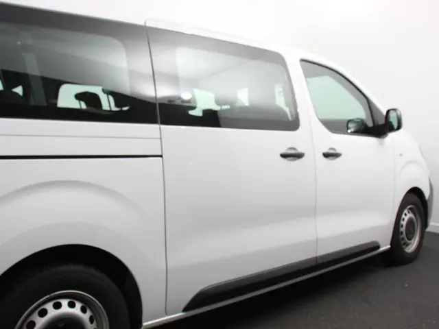 Opel Vivaro Combi 1.5 CDTI L3H1 2022 Diesel 19