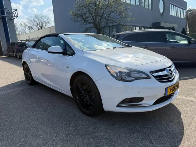 Opel Cascada 1.4 Turbo ecoFLEX Cosmo 2013 Benzine 3