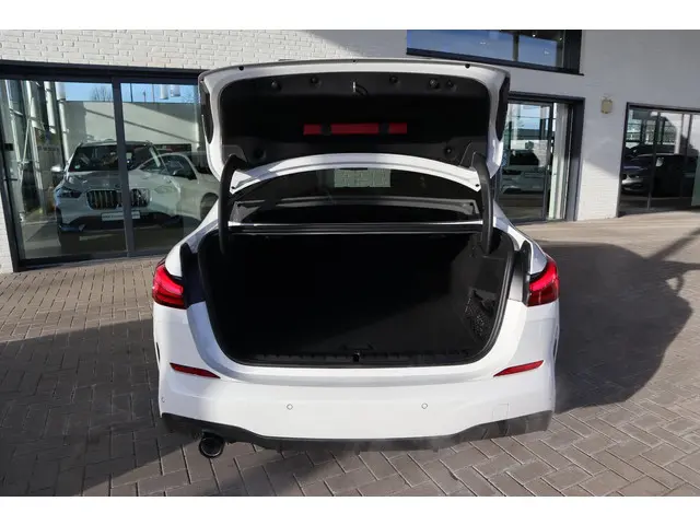 BMW 2 Serie Gran Coupé 218i 2025 Benzine 4