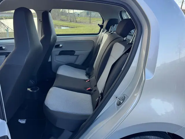 SEAT Mii 1.0 Style Dynamic / AIRCO / NAP 2015 Benzine 15
