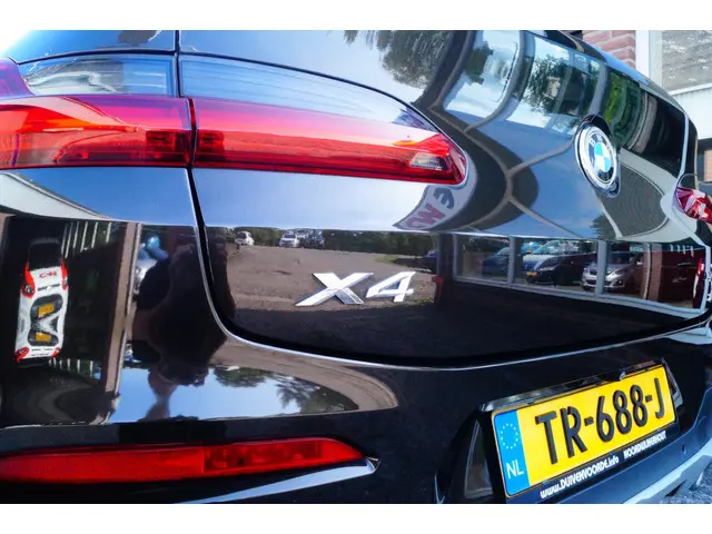 BMW X4 XDrive High Executive 3.0i upgrade 2018 Benzine 26