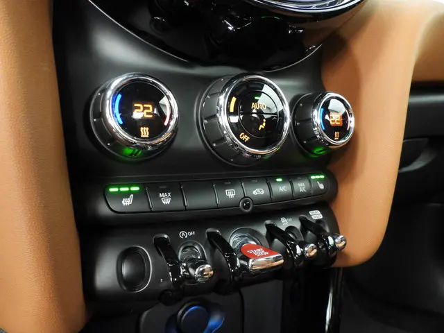 MINI 3-Deurs Cooper 2022 Benzine 16