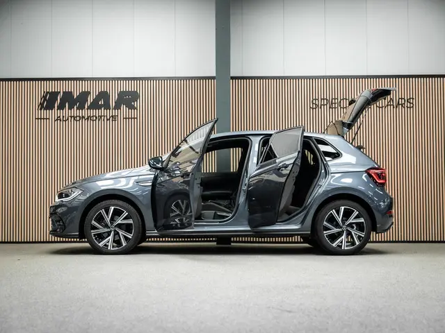 Volkswagen Polo 1.0 TSI R-Line Edition 2025 Benzine 9