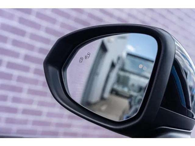 Lynk & Co 01 1.5 2021 Hybride Benzine 39