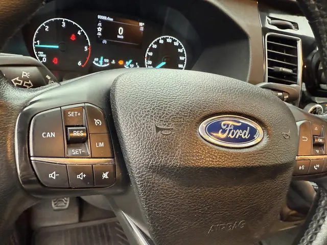 Ford Transit Custom 2.0 L1H1 Limited 2022 Diesel 16